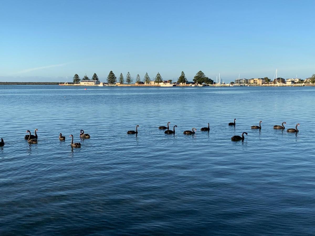 Boat Harbour Jetty B&B Port Albert Bagian luar foto