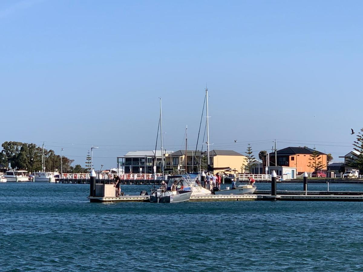 Boat Harbour Jetty B&B Port Albert Bagian luar foto